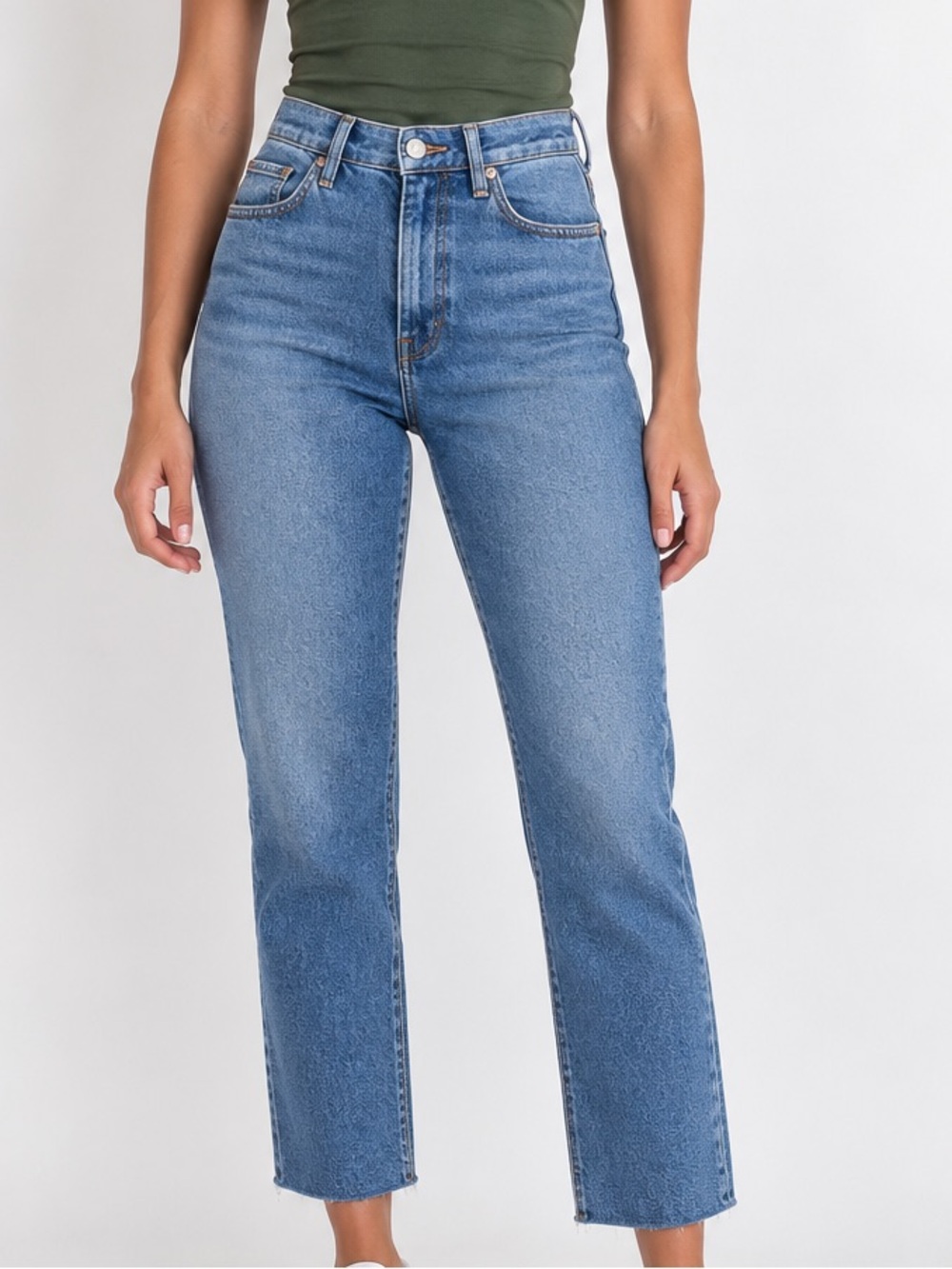 Good American Good Classic Raw Hem Slim Straight Leg Jean 29
